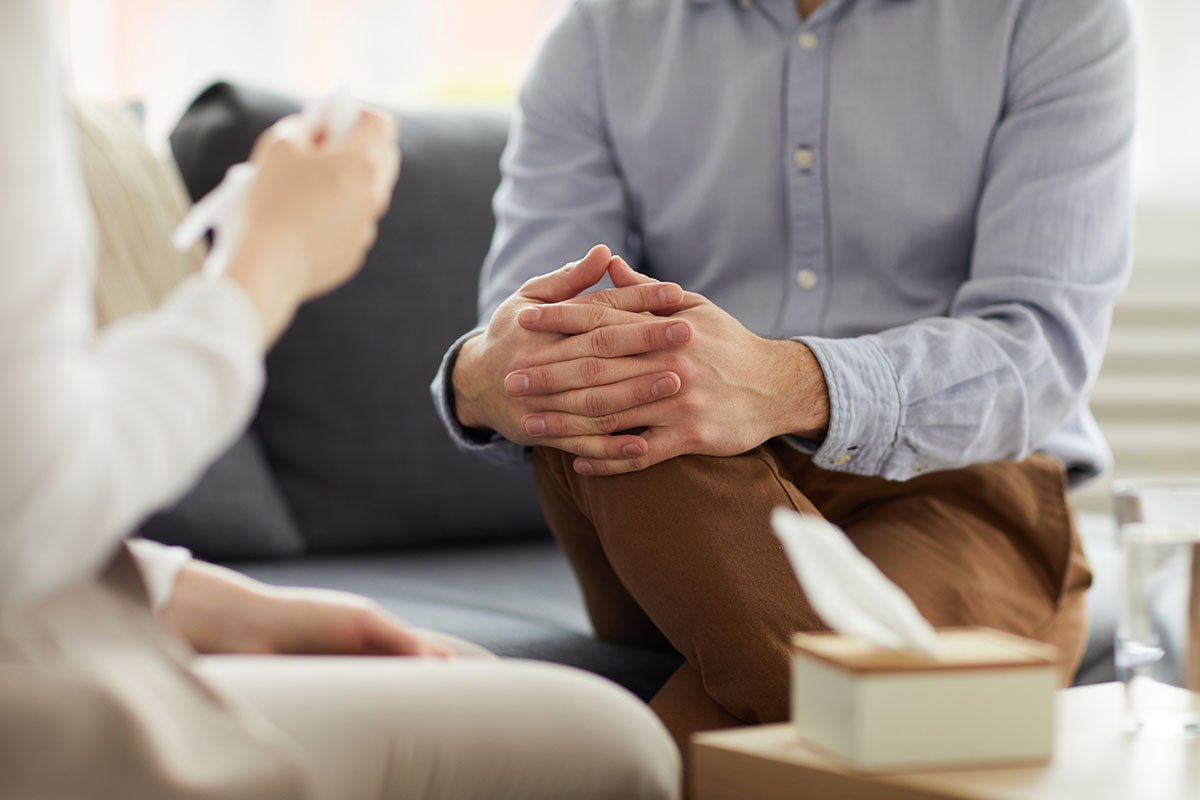 5 Benefits of an Individual Therapy Program man learning about the benefits of individual therapy from his therapist