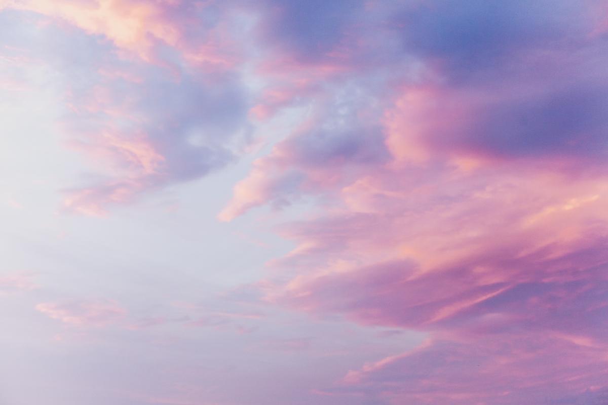 Pink clouds in the sky, which represent pink cloud meaning and solution