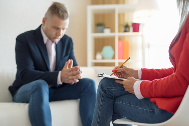 Are Benzodiazepines Addictive – 10 Signs of Benzo Addiction Man asks his therapist and asks are benzodiazepines addictive